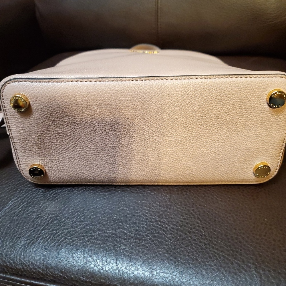 Backpack - Picture 3 of 4